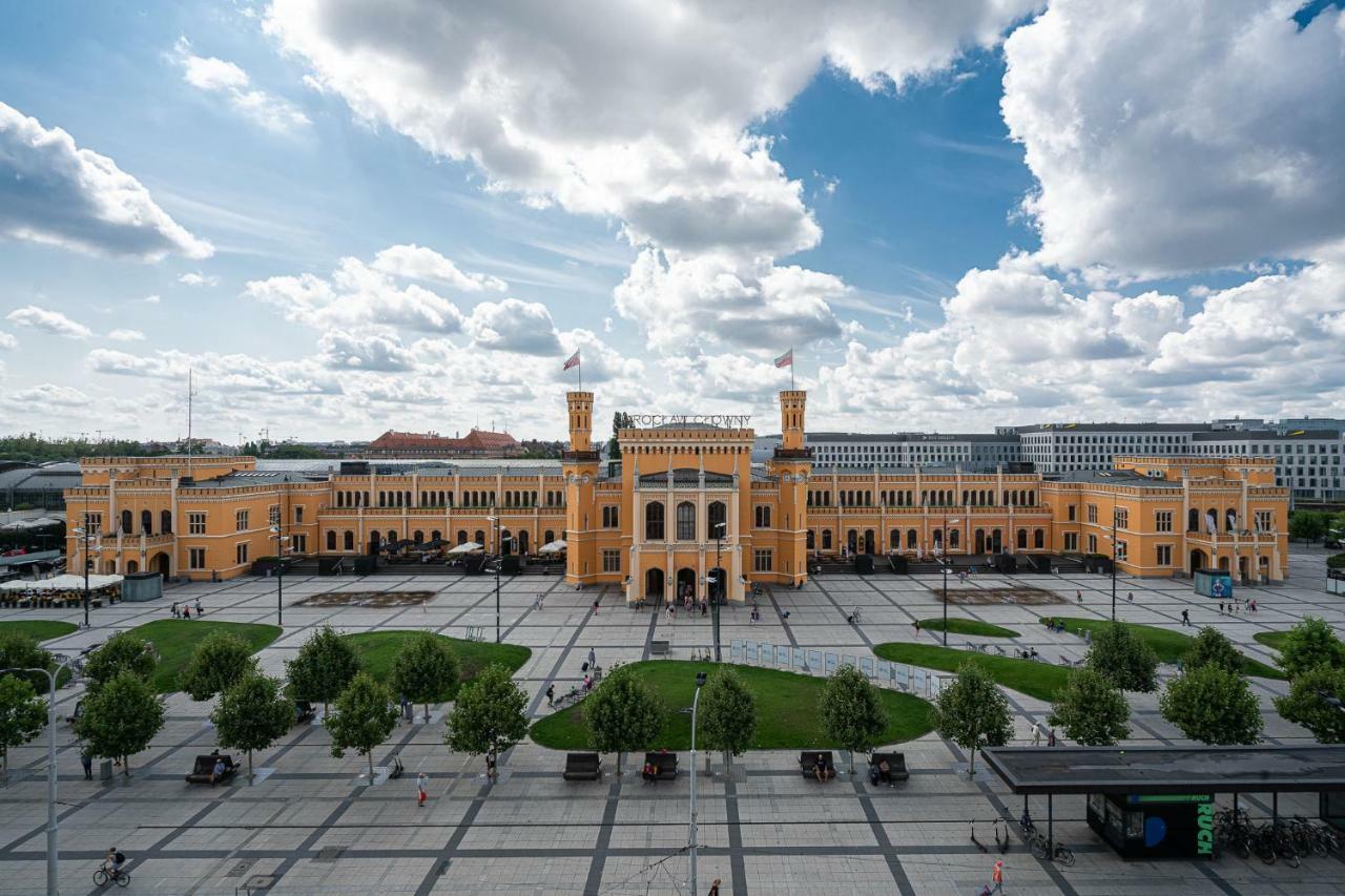 Hotel Sofia By The Railway Station Wroclaw Exterior photo