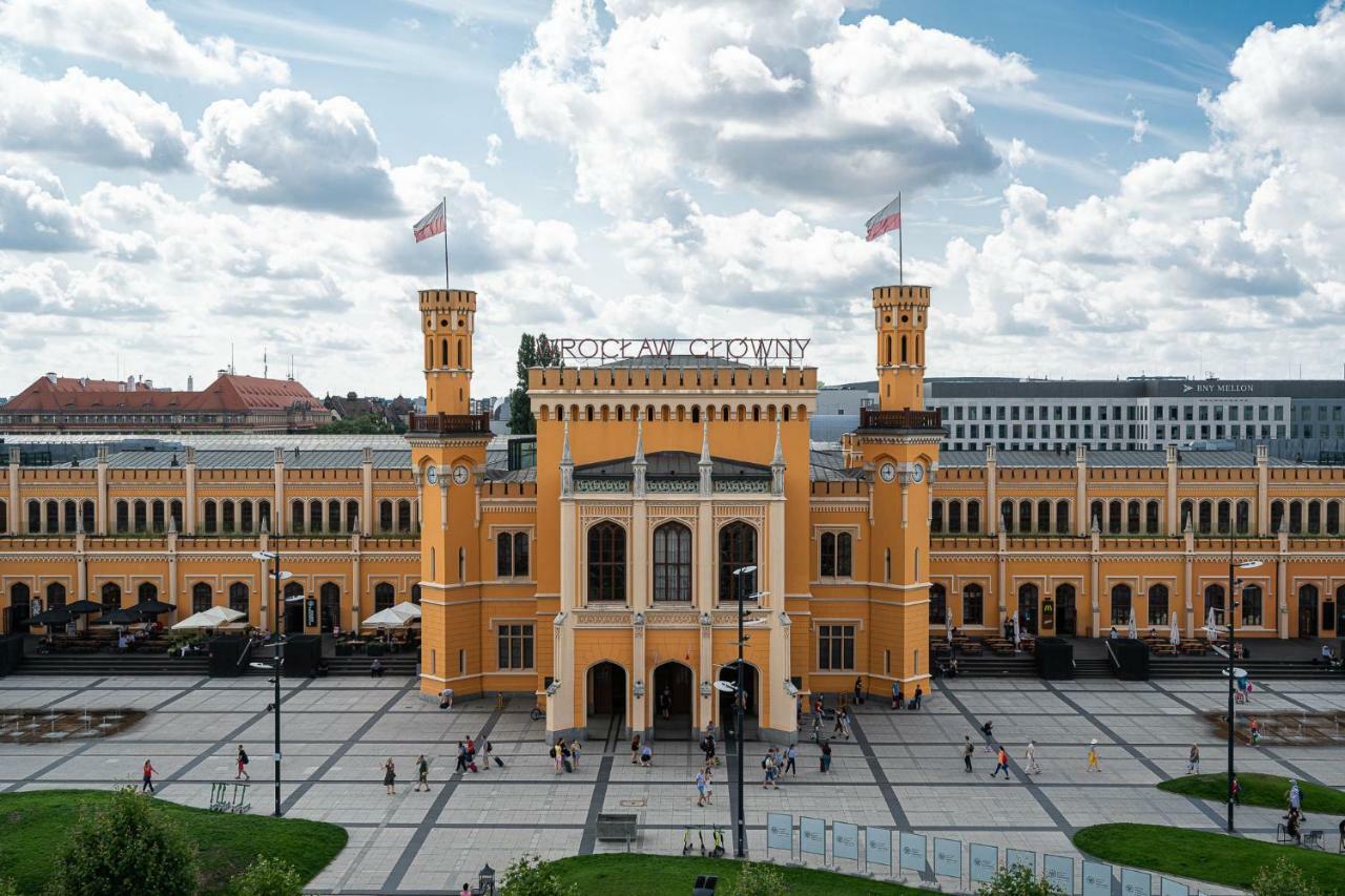 Hotel Sofia By The Railway Station Wroclaw Exterior photo